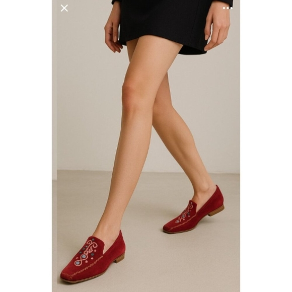 Bruno Magli Suede Embroidered Loafers Red Italy Square Toe Women’s Shoes Sze38.5 - Picture 11 of 12